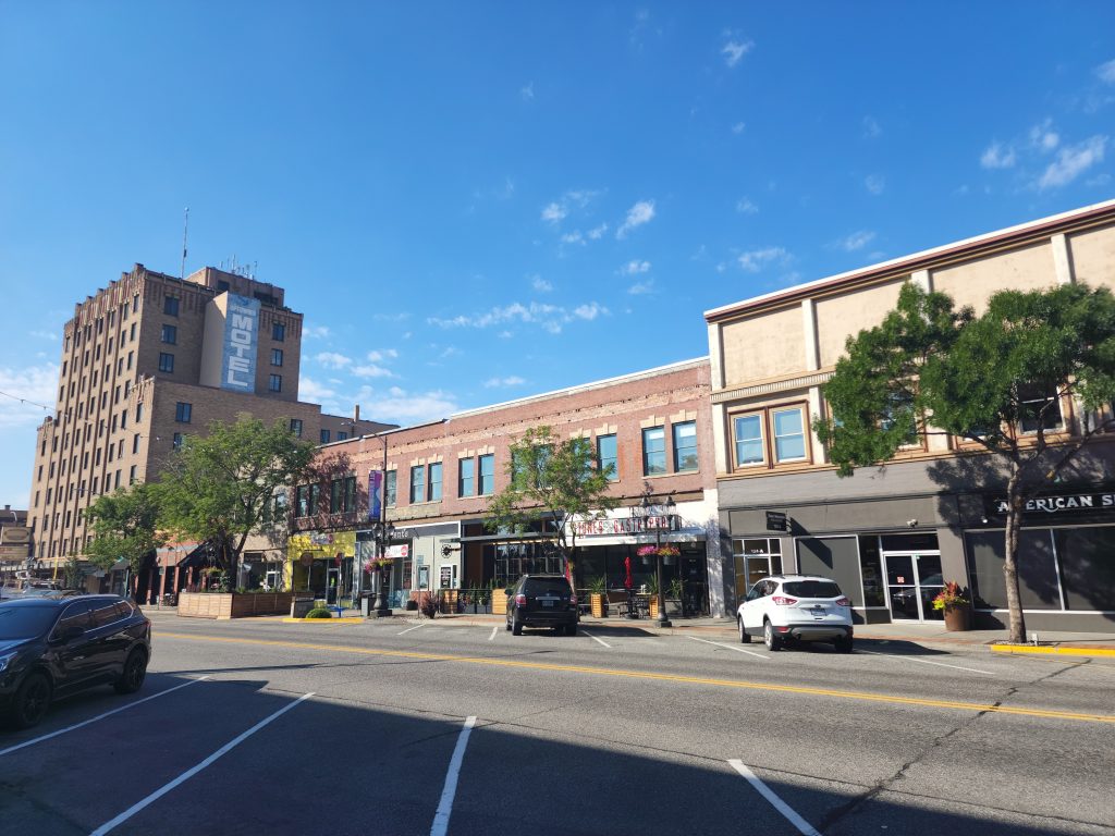 A Walk Through Downtown Wenatchee - WenatcheeTalk