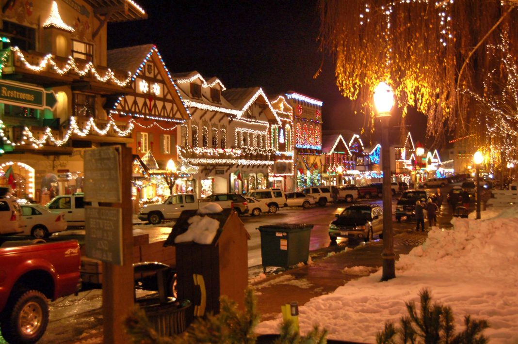 Wenatchee Holiday Lights 2024